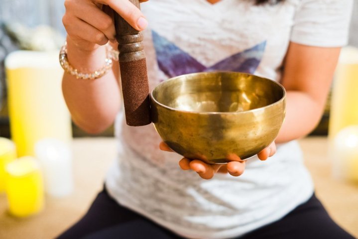 How to Choose a Singing Bowl: Complete Guide (Updated 2025)